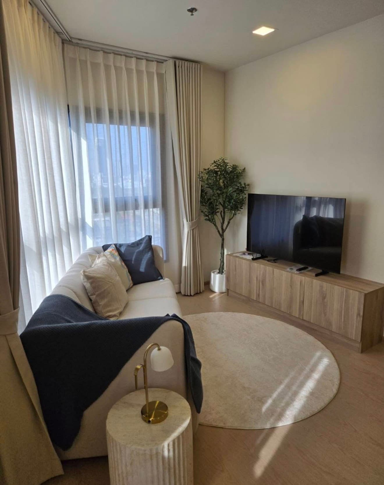 The base urban rama 9 - Image 1