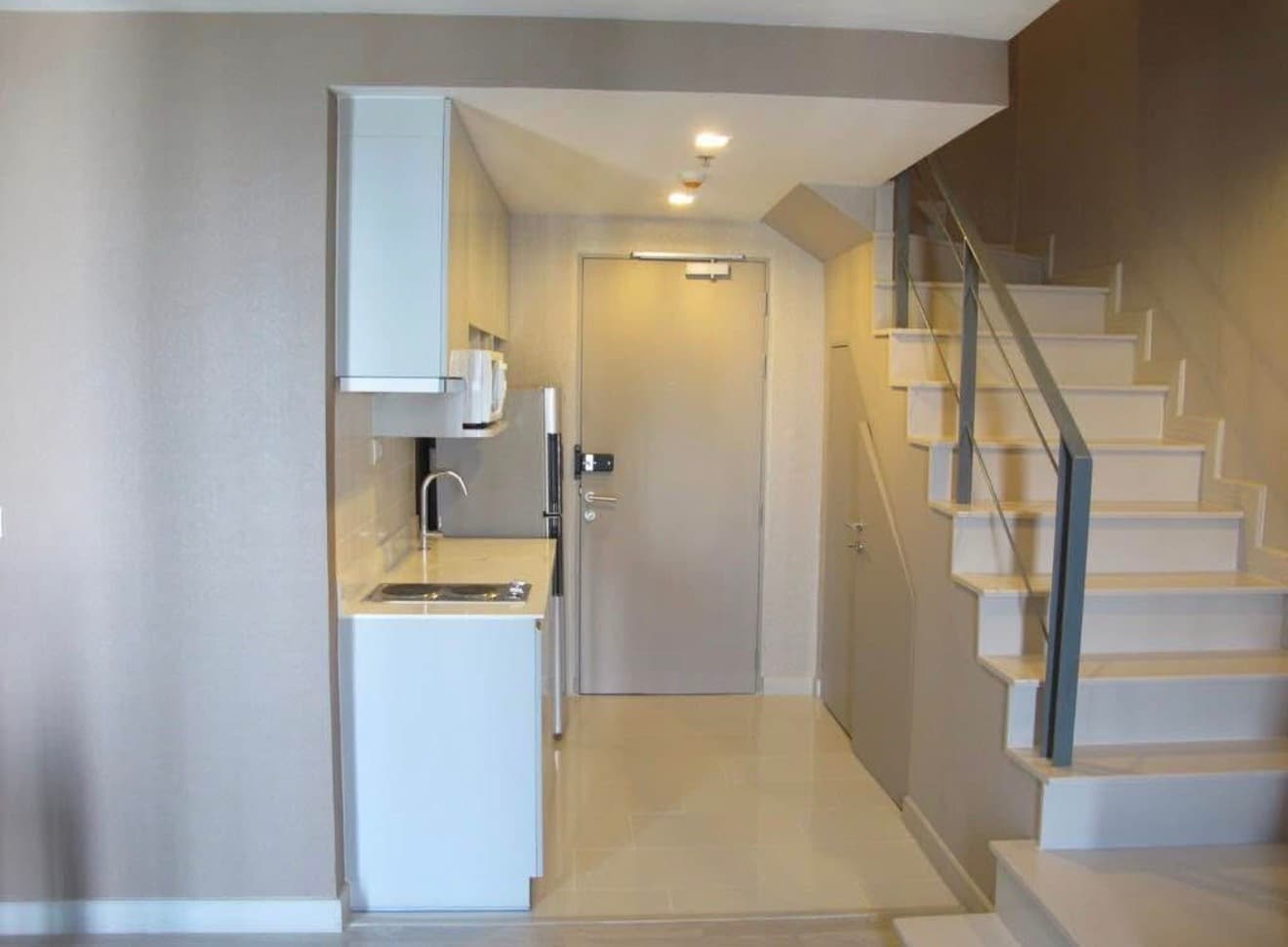 ideo mobi sukhumvit 81 - Image 1