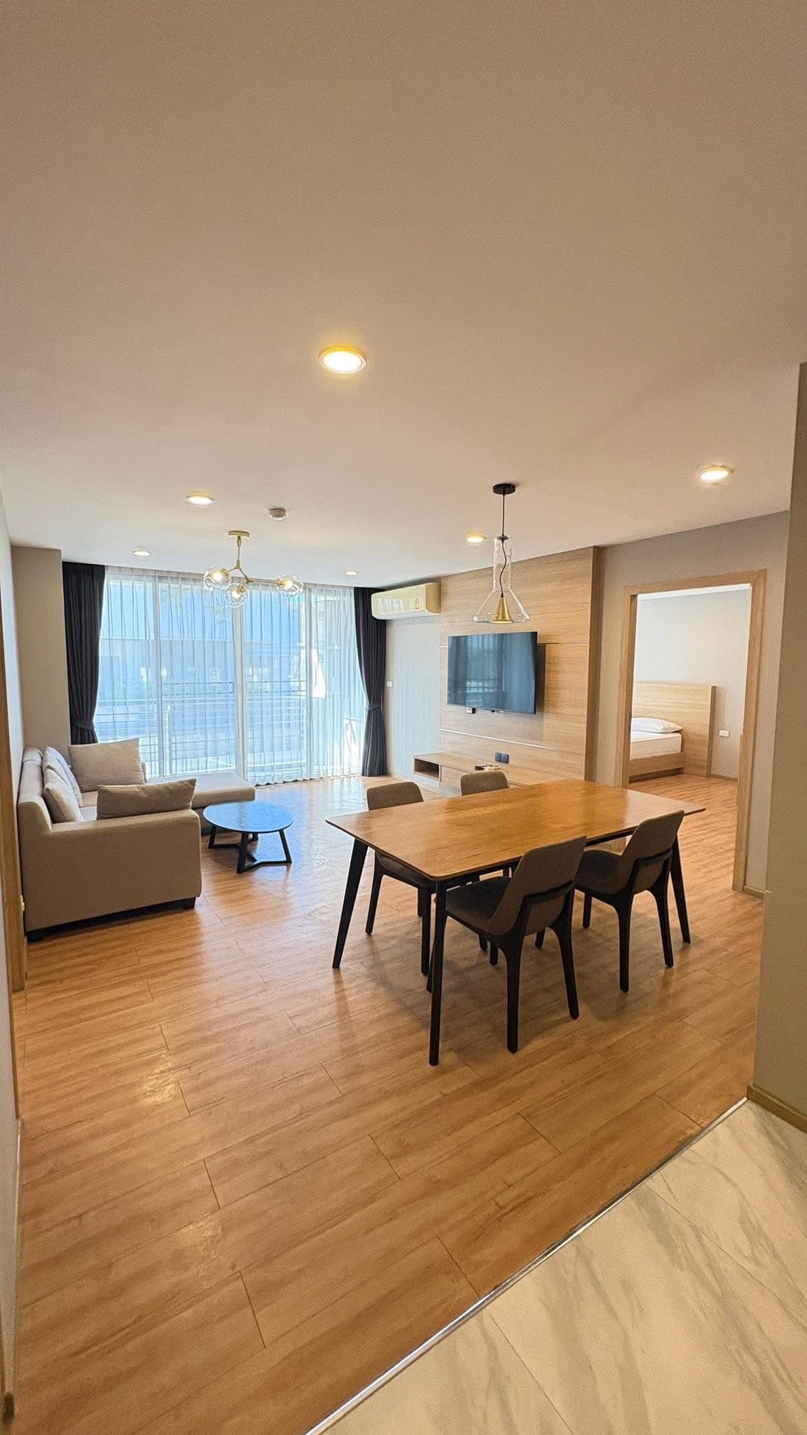 Bliss Thonglor - Image 1