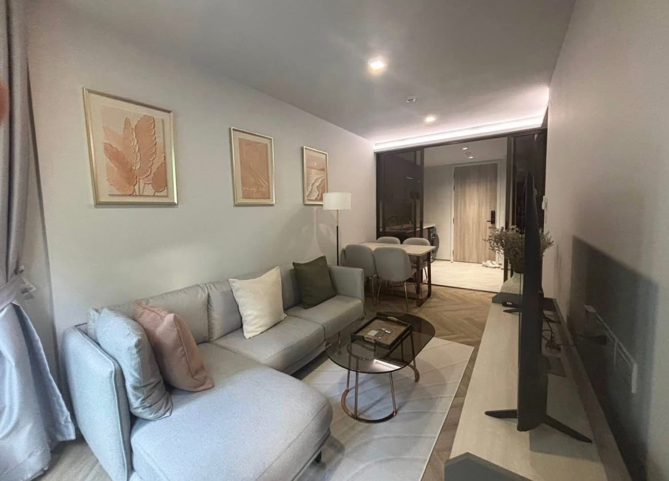 Chapter thonglor 25 - Image 1